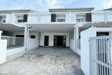 Laman Delfina @ Nilai Impian