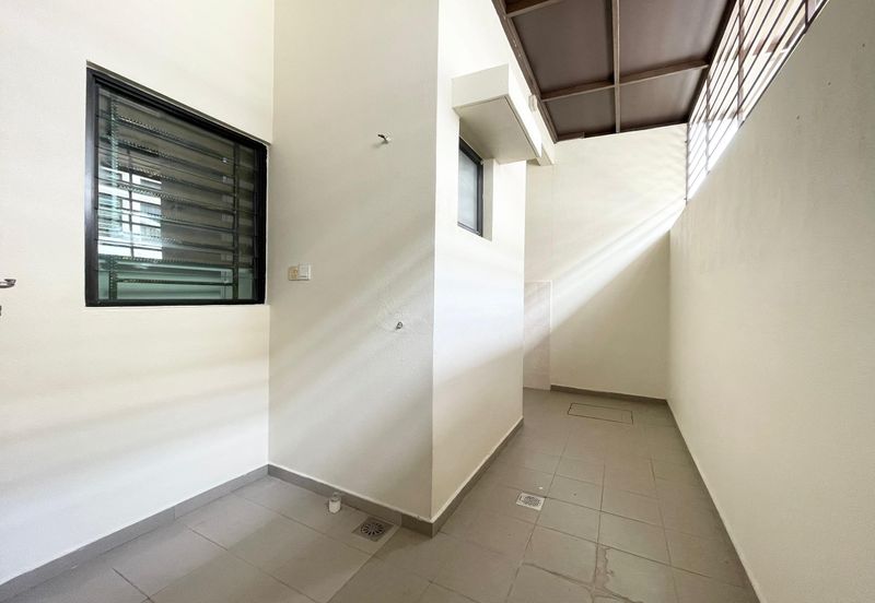 Laman Delfina @ Nilai Impian