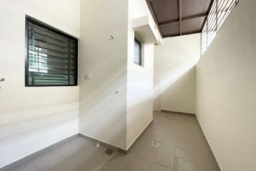 Laman Delfina @ Nilai Impian