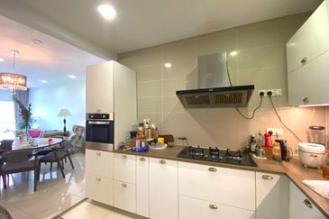 Saujana Aster, Precinct 11