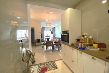 Saujana Aster, Precinct 11