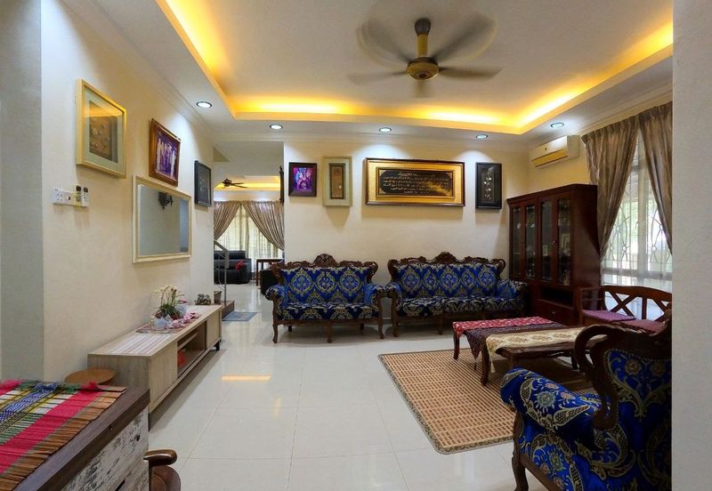 PRESINT 15, PUTRAJAYA, HUGE PARKING SPACE, END LOT 2 STOREY SEMI-D FREEHOLD, FOR SALE