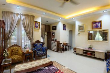 PRESINT 15, PUTRAJAYA, HUGE PARKING SPACE, END LOT 2 STOREY SEMI-D FREEHOLD, FOR SALE