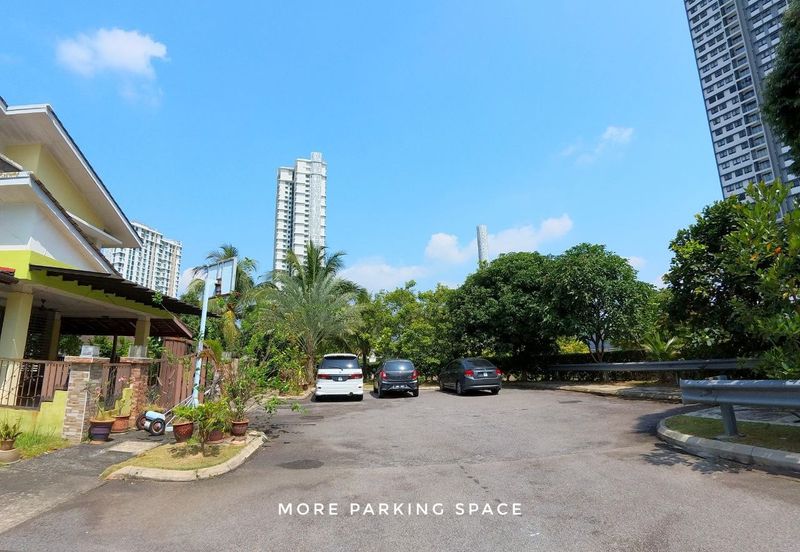 PRESINT 15, PUTRAJAYA, HUGE PARKING SPACE, END LOT 2 STOREY SEMI-D FREEHOLD, FOR SALE