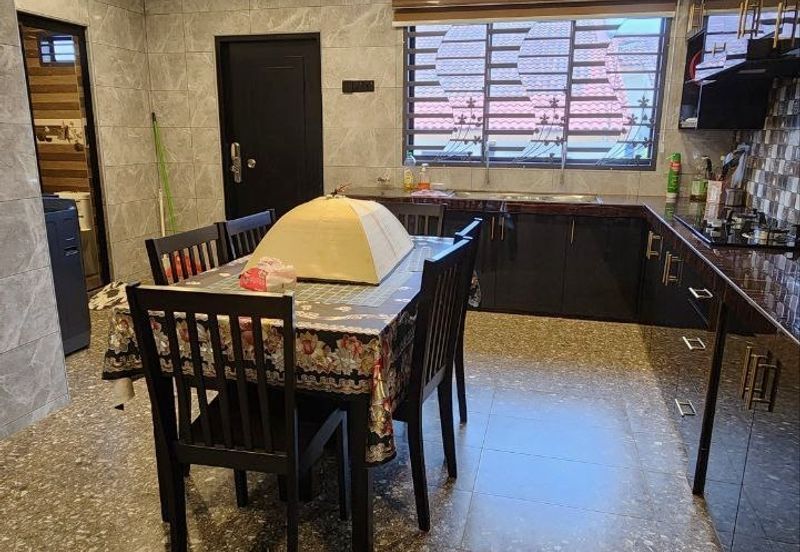 Taman Pinggiran Pedas