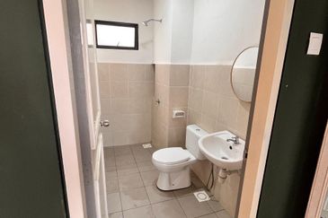 Pangsapuri Seri Akasia, Puchong Prima, Selangor (Flexible booking & Fully Furnished)