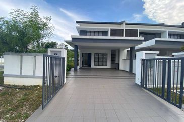 RIMBUN JASMINE KEPAYANG SEREMBAN, Brand New (BARE UNIT), Corner Lot, Freehold, Non-Bumi FOR SALE!