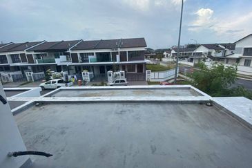 RIMBUN JASMINE KEPAYANG SEREMBAN, Brand New (BARE UNIT), Corner Lot, Freehold, Non-Bumi FOR SALE!