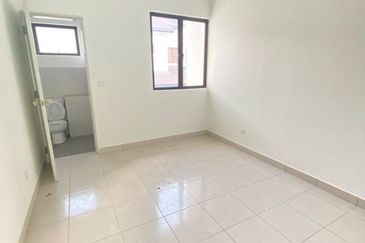 RIMBUN JASMINE KEPAYANG SEREMBAN, Brand New (BARE UNIT), Corner Lot, Freehold, Non-Bumi FOR SALE!