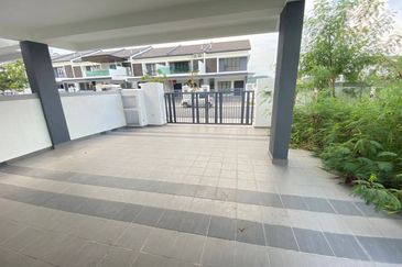 RIMBUN JASMINE KEPAYANG SEREMBAN, Brand New (BARE UNIT), Corner Lot, Freehold, Non-Bumi FOR SALE!