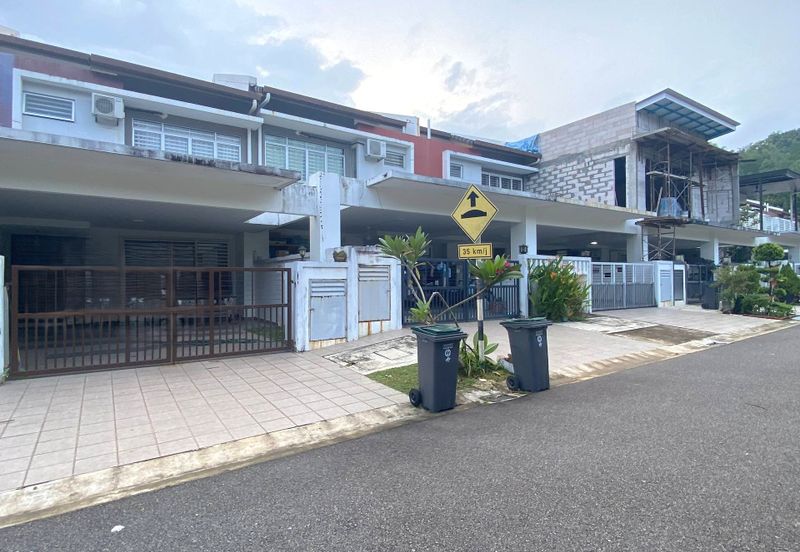 TAMAN SAUJANA SUTERA, SEREMBAN Gated & Guarded 2 storey, terrace,FACING OPEN, For Sale!