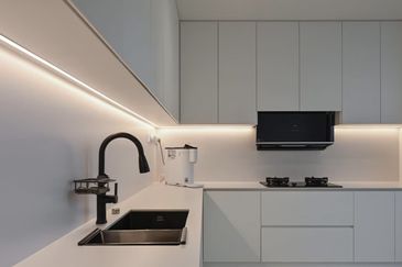 BANDAR ENSTEK (JENTAYU)