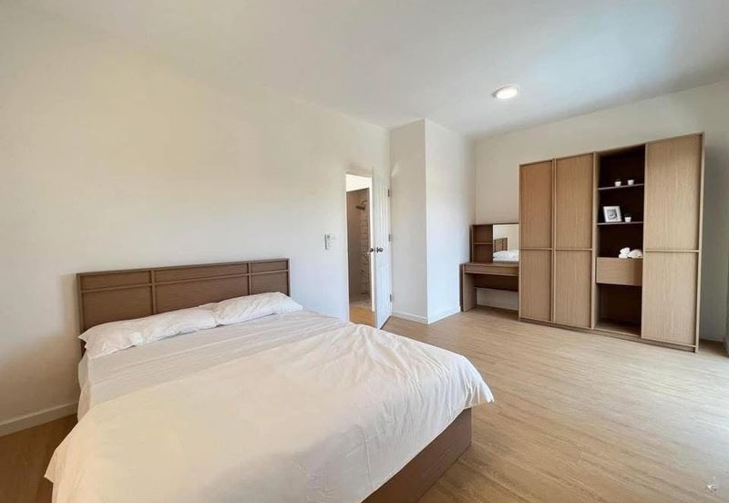 BANDAR ENSTEK (JENTAYU)