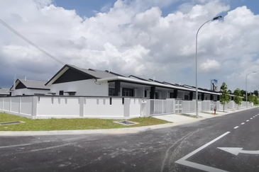 SEREMBAN 2 HEIGHT (LABU)