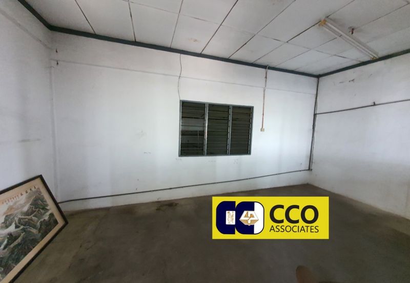 (Pengkalan 1)  2 Adjoining SemiD Factory For Rent  Big size