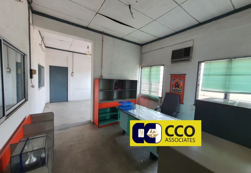 (Pengkalan 1)  2 Adjoining SemiD Factory For Rent  Big size