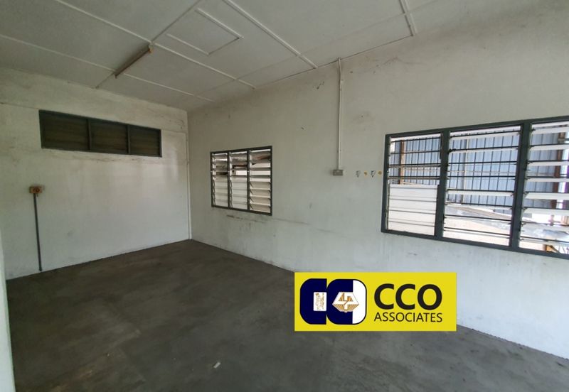 (Pengkalan 1)  2 Adjoining SemiD Factory For Rent  Big size