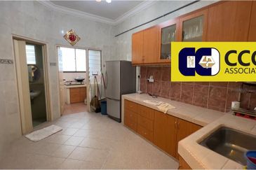 Taman Lapangan Hartamas Botani