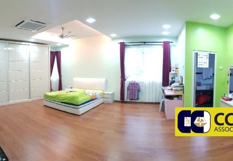 Taman Pinggiran Pengkalan Bayu