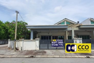 TAMAN LAPANGAN KIARA