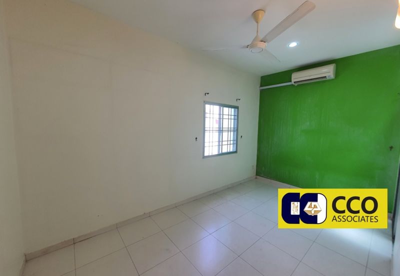 TAMAN LAPANGAN KIARA