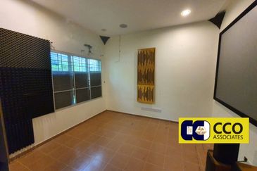 TAMAN LAPANGAN KIARA