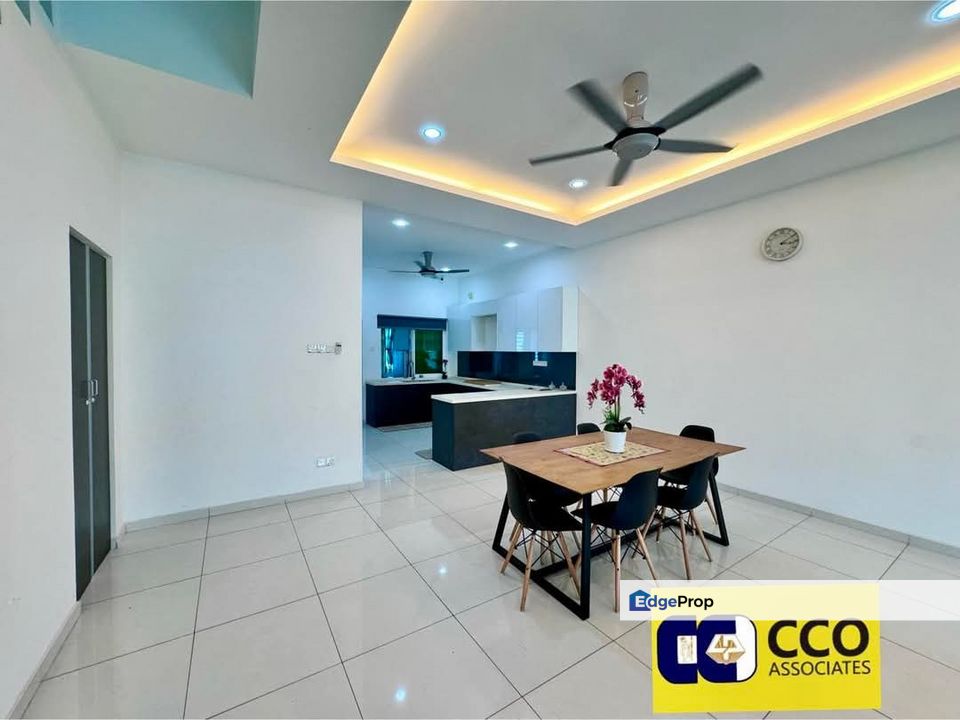 Botani Seri Beringgin, Beatiful Condition Double House For Sale, Facing field, Perak, Ipoh