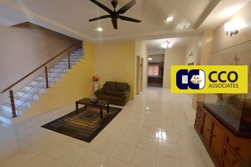 Taman Lapangan Hartamas Botani