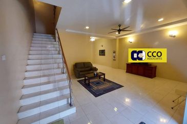 Taman Lapangan Hartamas Botani