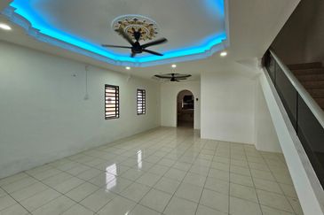 TAMAN ANJUNG BERCHAM UTARA