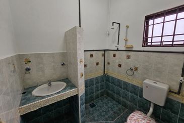 TAMAN ANJUNG BERCHAM UTARA