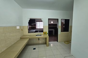 TAMAN ANJUNG BERCHAM UTARA