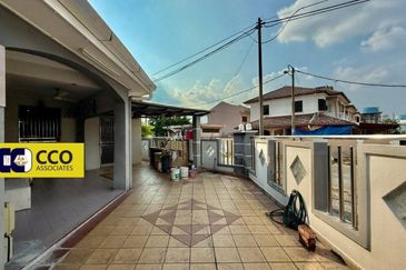 TAMAN ANJUNG BERCHAM UTARA