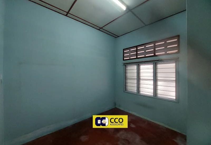 TAMAN MEWAH, BATU GAJAH