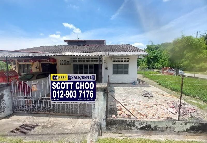 TAMAN MEWAH, BATU GAJAH