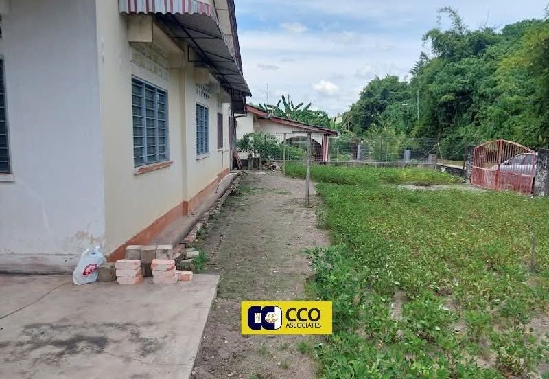 TAMAN MEWAH, BATU GAJAH