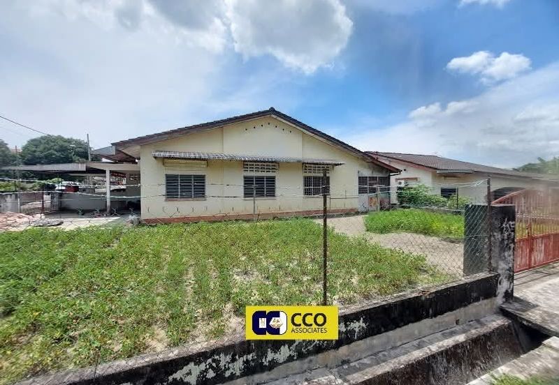 TAMAN MEWAH, BATU GAJAH