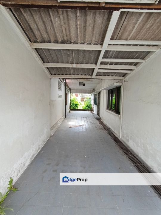 Jalan Kampar / Housing Trust Bungalow For Sale, Renewed Leasehold, Perak, Kampar
