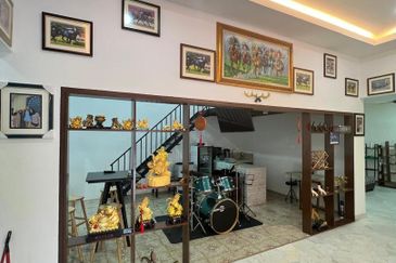 JALAN TAMBUN (JALAN RAJA DIHILIR)