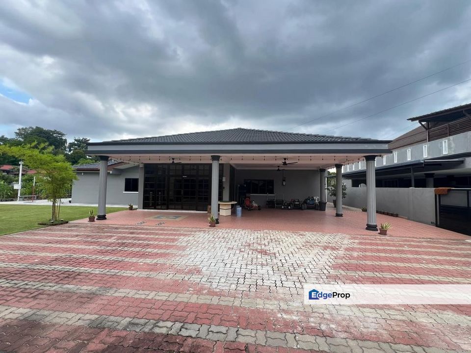 Jalan Tambun Ipoh Bungalow Corner For sale, Suitable for Airbnb , Fully renovated, huge Space, Perak, Kinta