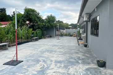 JALAN TAMBUN (JALAN RAJA DIHILIR)