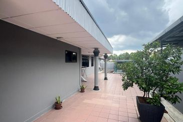 JALAN TAMBUN (JALAN RAJA DIHILIR)