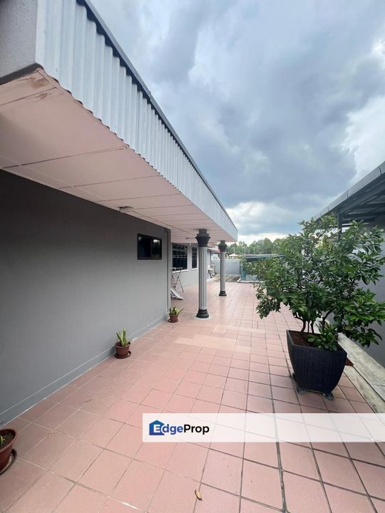 Jalan Tambun Ipoh Bungalow Corner For sale, Suitable for Airbnb , Fully renovated, huge Space, Perak, Kinta