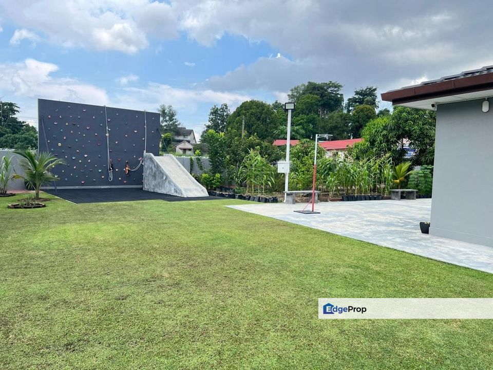 Jalan Tambun Ipoh Bungalow Corner For sale, Suitable for Airbnb , Fully renovated, huge Space, Perak, Kinta