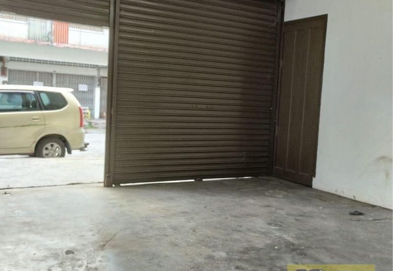 Jalan Pasir Puteh, Station 18