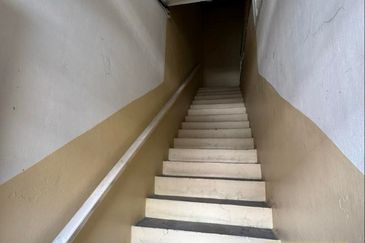 Jalan Pasir Puteh, Station 18