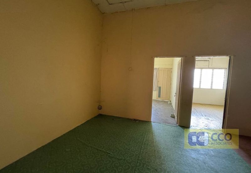 Jalan Pasir Puteh, Station 18