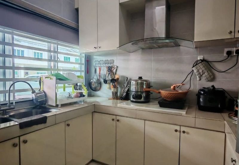 Springfields Residences (Taman Pinji Tropika)