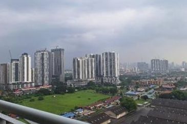 Zeta DeSkye Residence