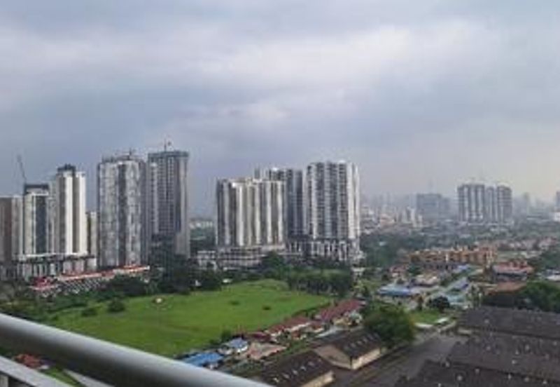 Zeta DeSkye Residence